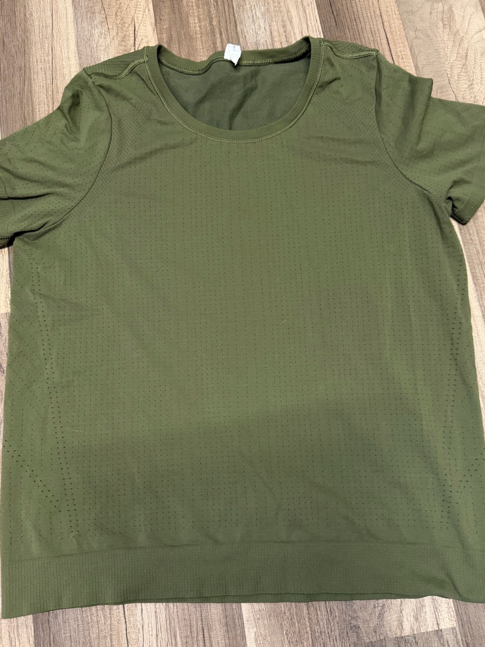 Athleta Olive Green Seamless Perforated Workout Tee Large